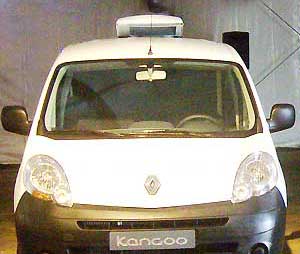 Le montage d'un climatiseur Hy-Gloo G3 version split sur un vhicule Renault Kangoo quip d'une caisse isotherme